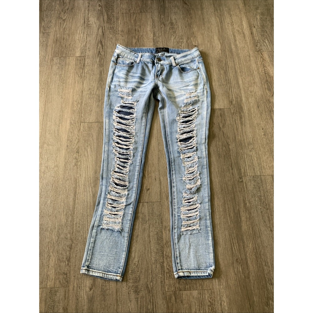 Dazi Womens Size 7 Blue Jeans Distressed Tear Design Ankle Denim Pants